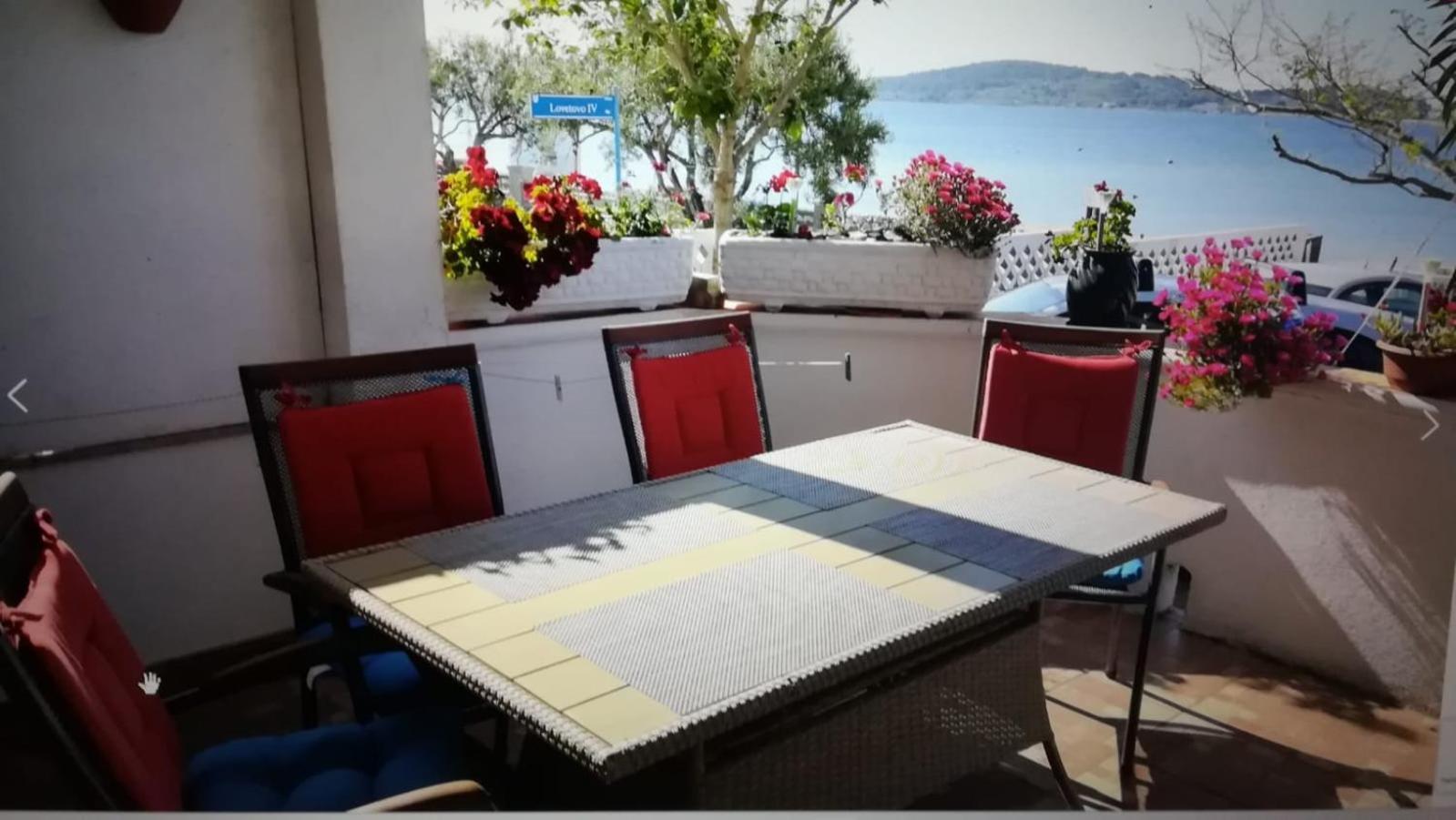 Aurelia Apartment *